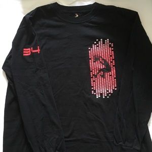 2/$15☀️ Black Long Sleeve Shaquille Basketball Tee